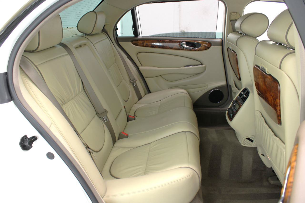 Used 2005 Jaguar XJ Vanden Plas RWD image 46