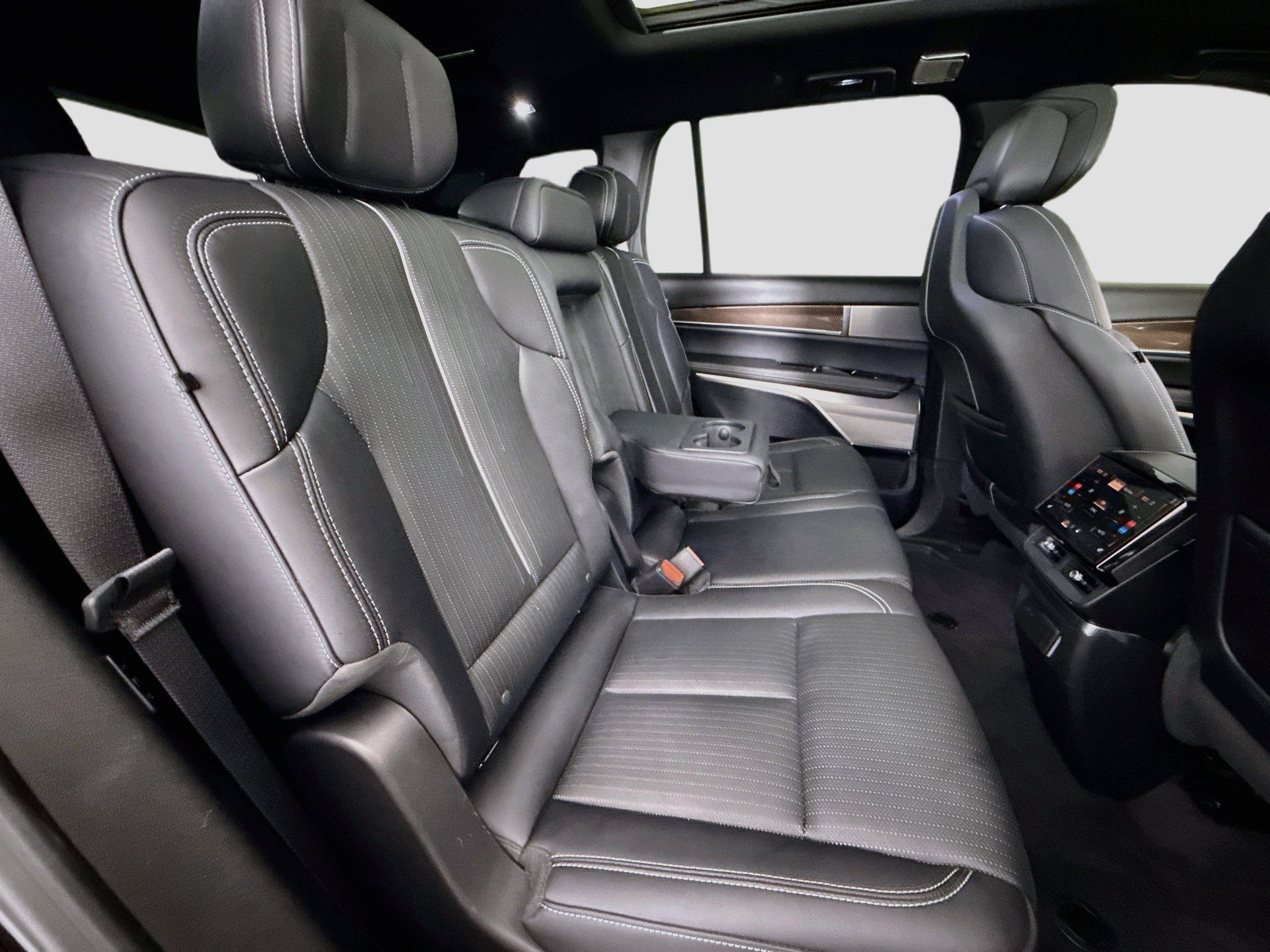 Used 2026 Cadillac Vistiq Luxury AWD/4WD image 36