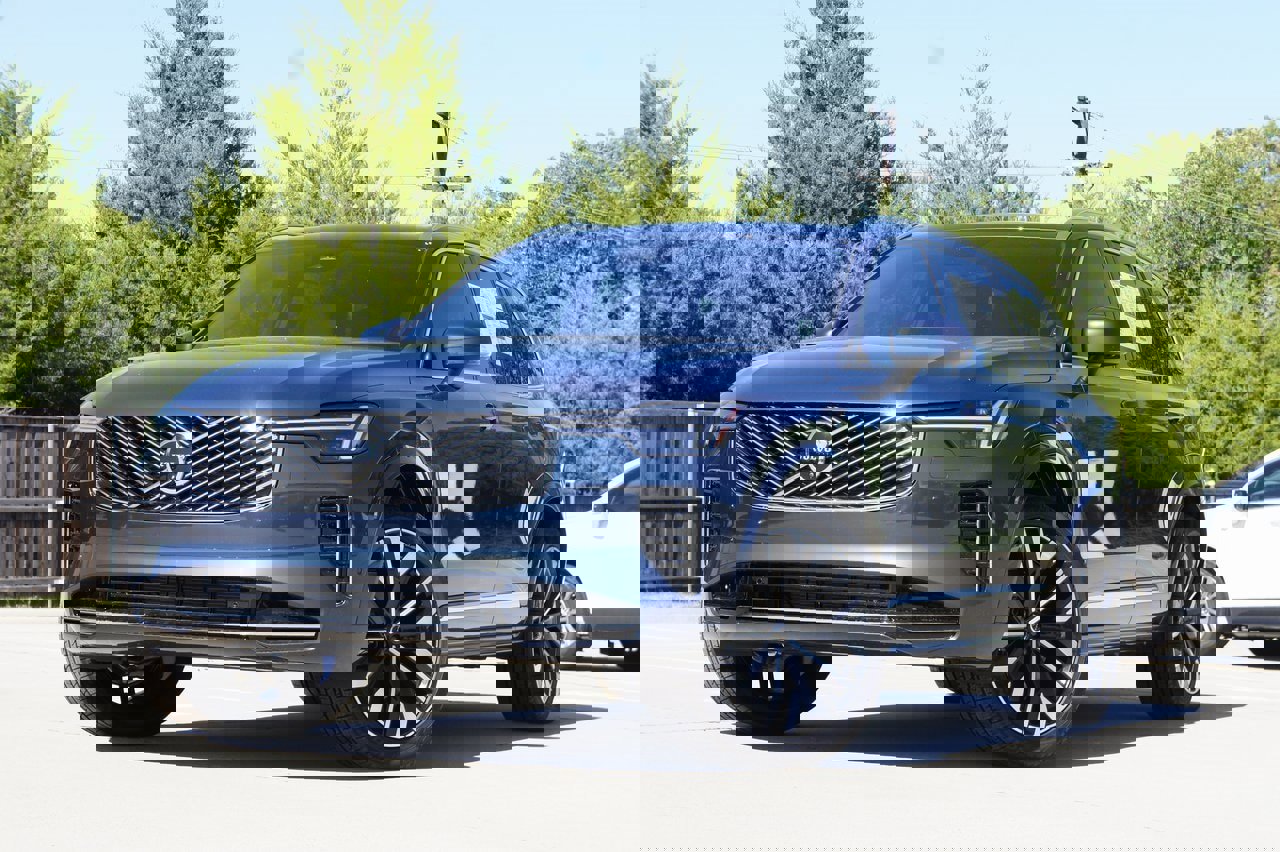 New 2026 Volvo XC90 B6 Plus w/ Protection Package Premier video 2