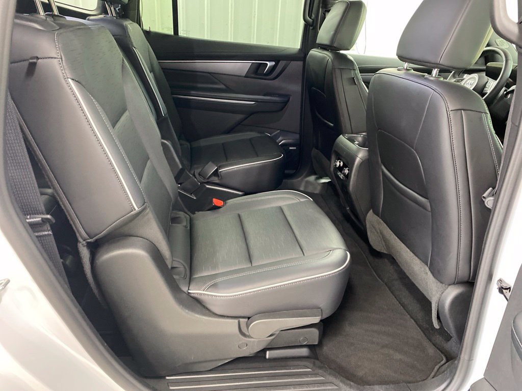 Certified 2026 Buick Enclave Sport Touring AWD/4WD image 16