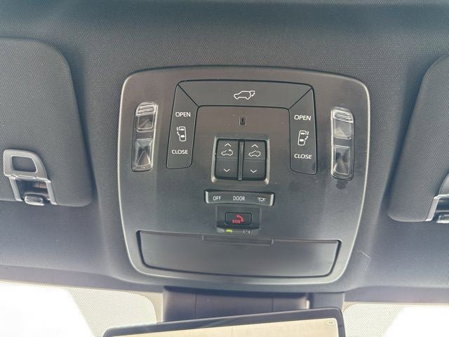 Certified 2025 Toyota Sienna Platinum AWD/4WD image 37