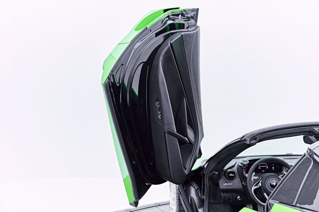 Used 2025 McLaren 750S Spider RWD image 58