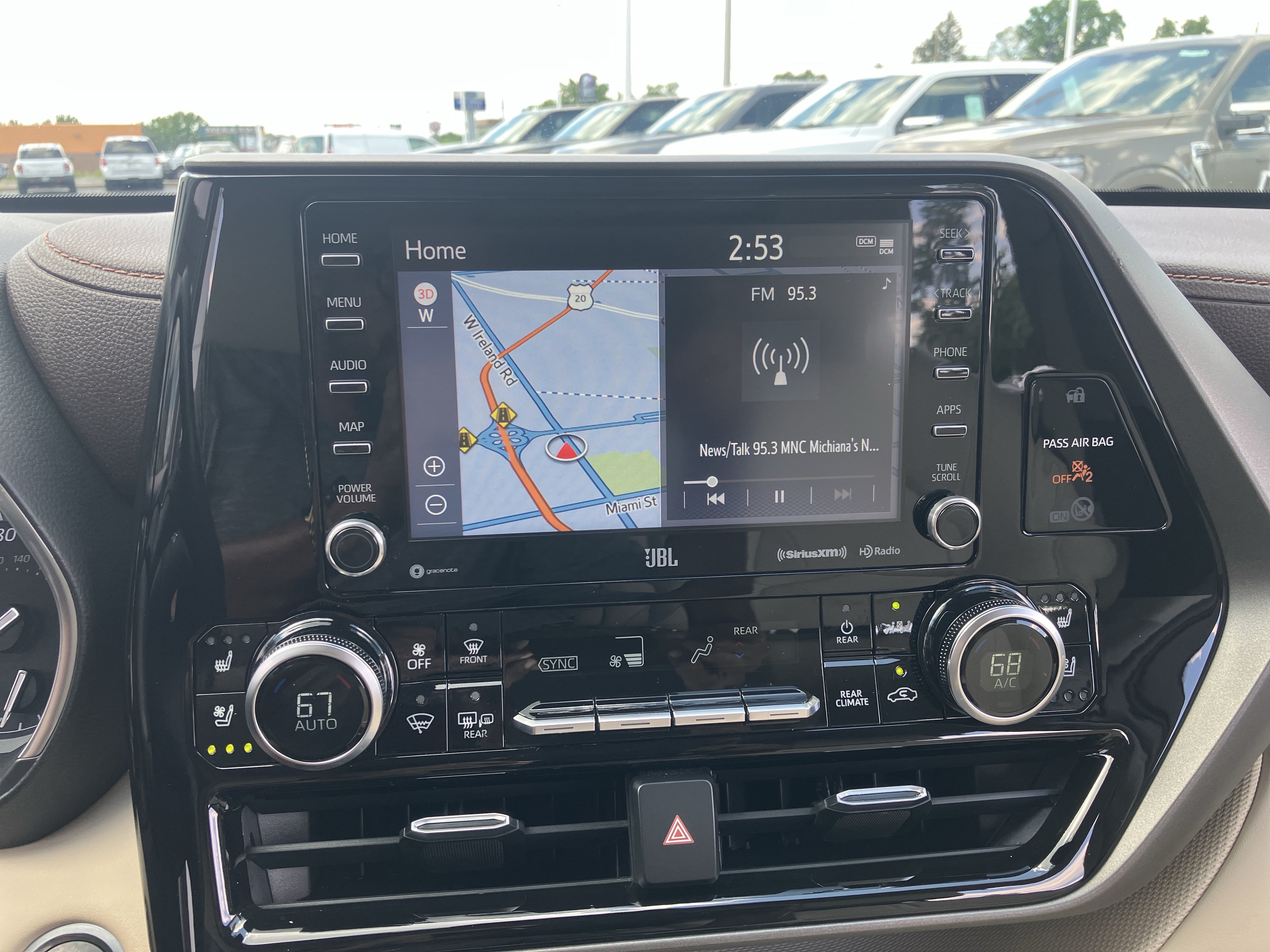 Used 2020 Toyota Highlander Limited AWD/4WD image 28