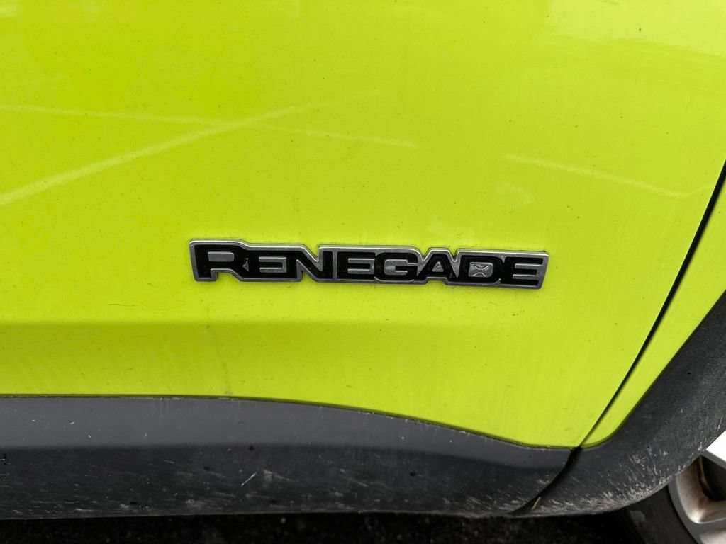 Used 2017 Jeep Renegade Latitude AWD/4WD image 10
