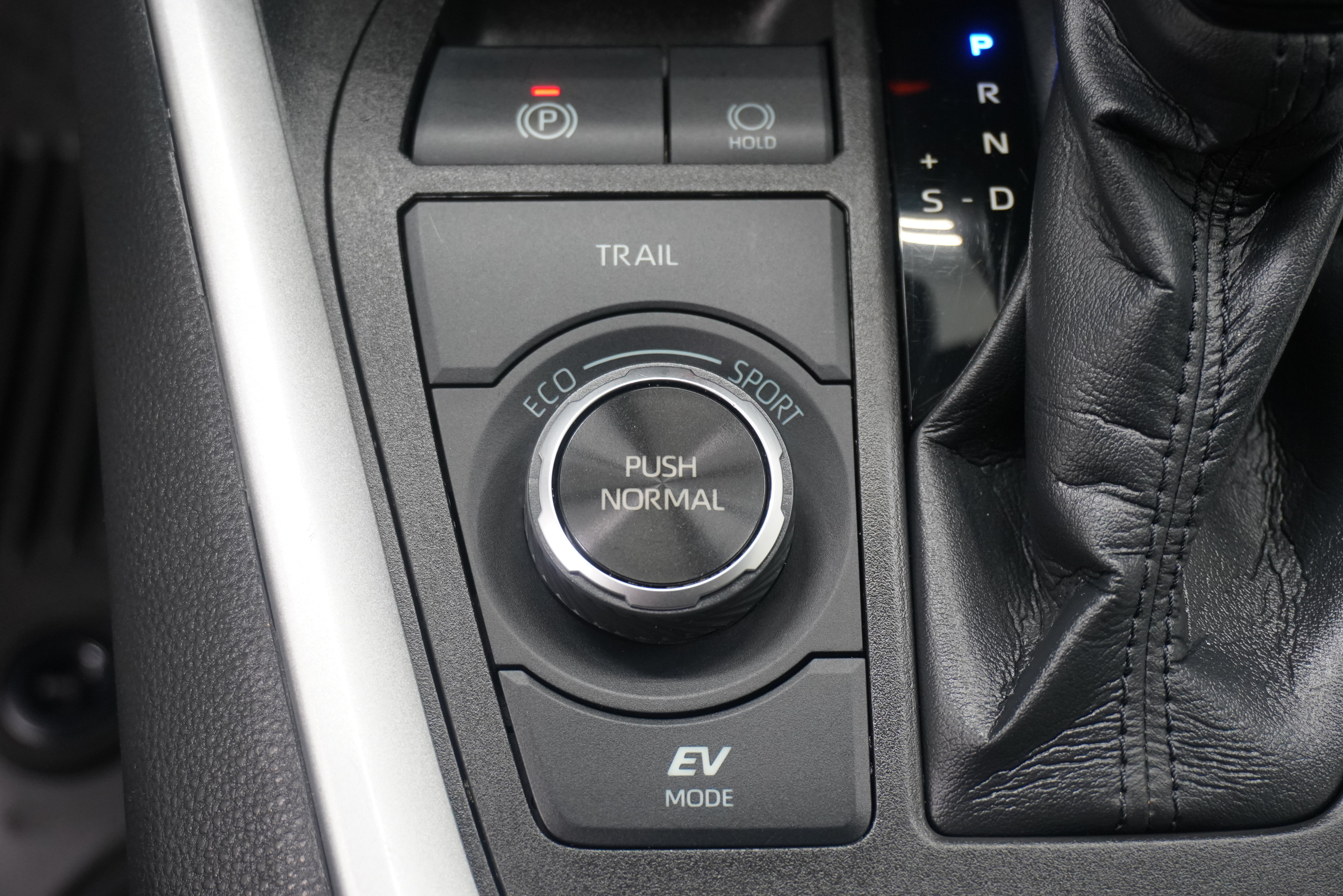 Used 2023 Toyota RAV4 XLE w/ XLE Grade Weather Package AWD/4WD image 24