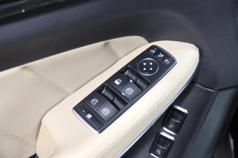 Used 2015 Mercedes-Benz GL 550 4MATIC image 60
