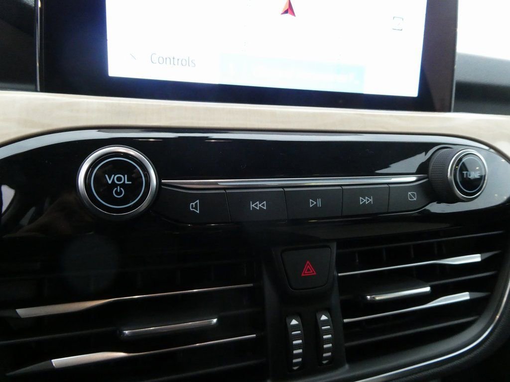 Used 2022 Ford Escape Titanium w/ Titanium Elite Package AWD/4WD image 13