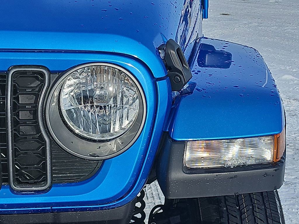 New 2026 Jeep Gladiator Sport image 18