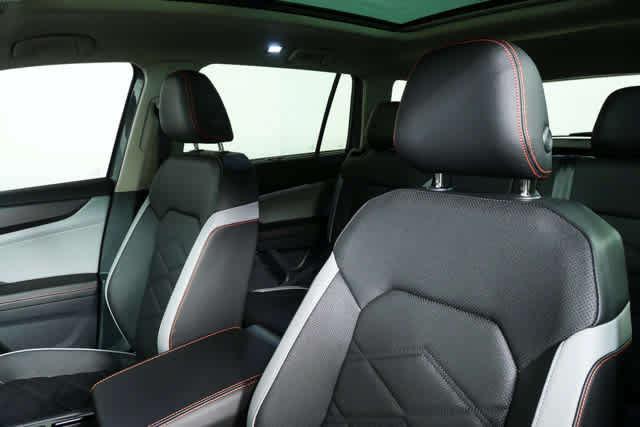New 2026 Volkswagen Atlas Peak Edition AWD/4WD image 5