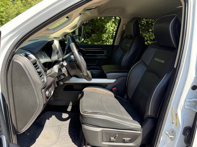 Used 2022 RAM 3500 Laramie AWD/4WD image 13