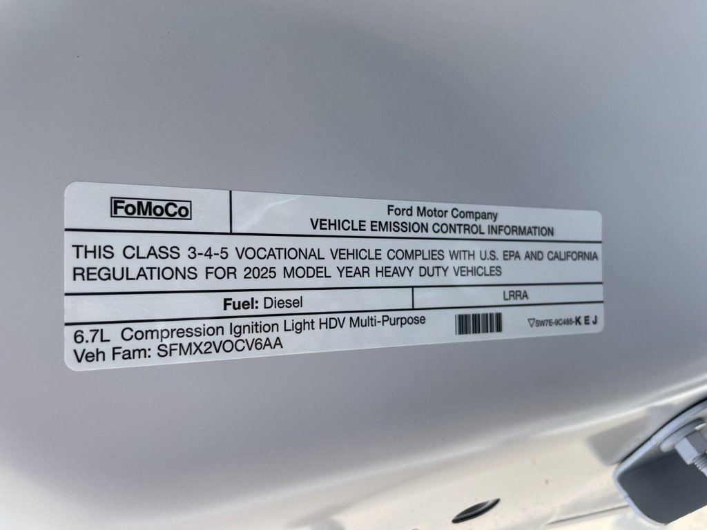 New 2025 Ford F550 4x4 Regular Cab Super Duty image 39