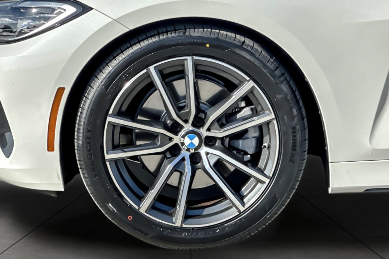 Used 2023 BMW 430i Convertible w/ Convenience Package image 25