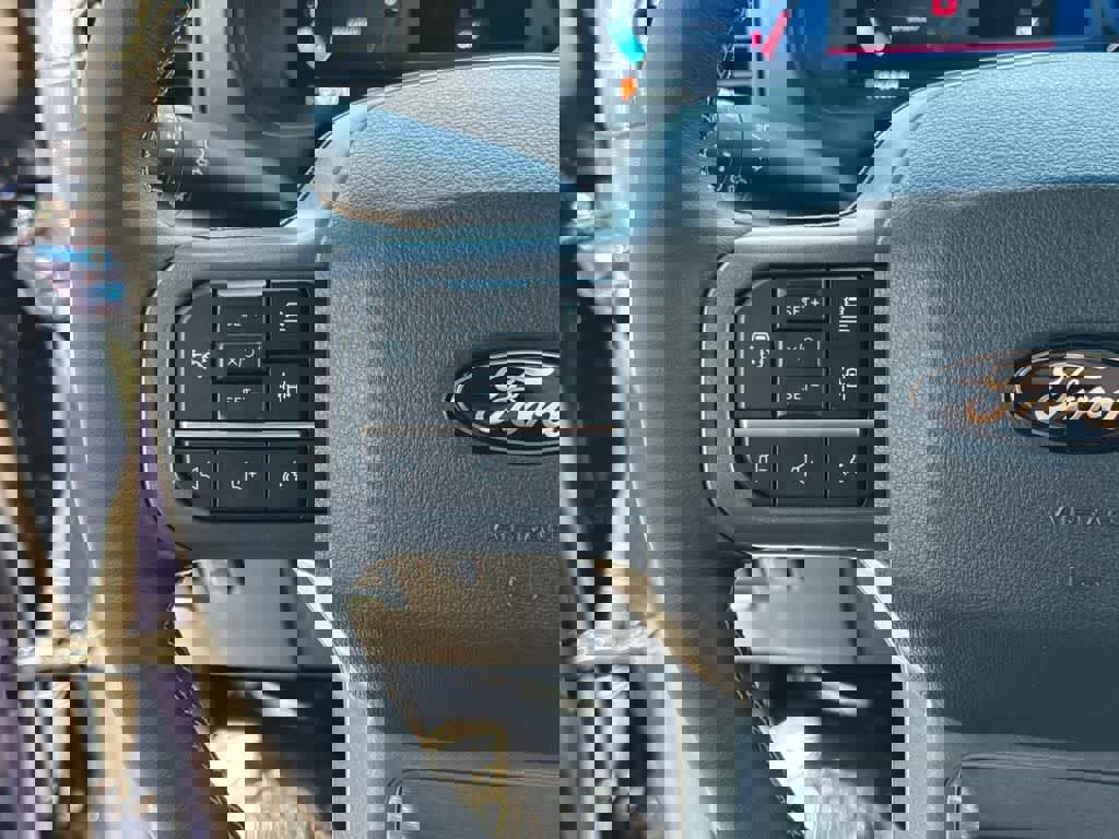 New 2025 Ford F150 Lariat w/ Equipment Group 502A High image 23