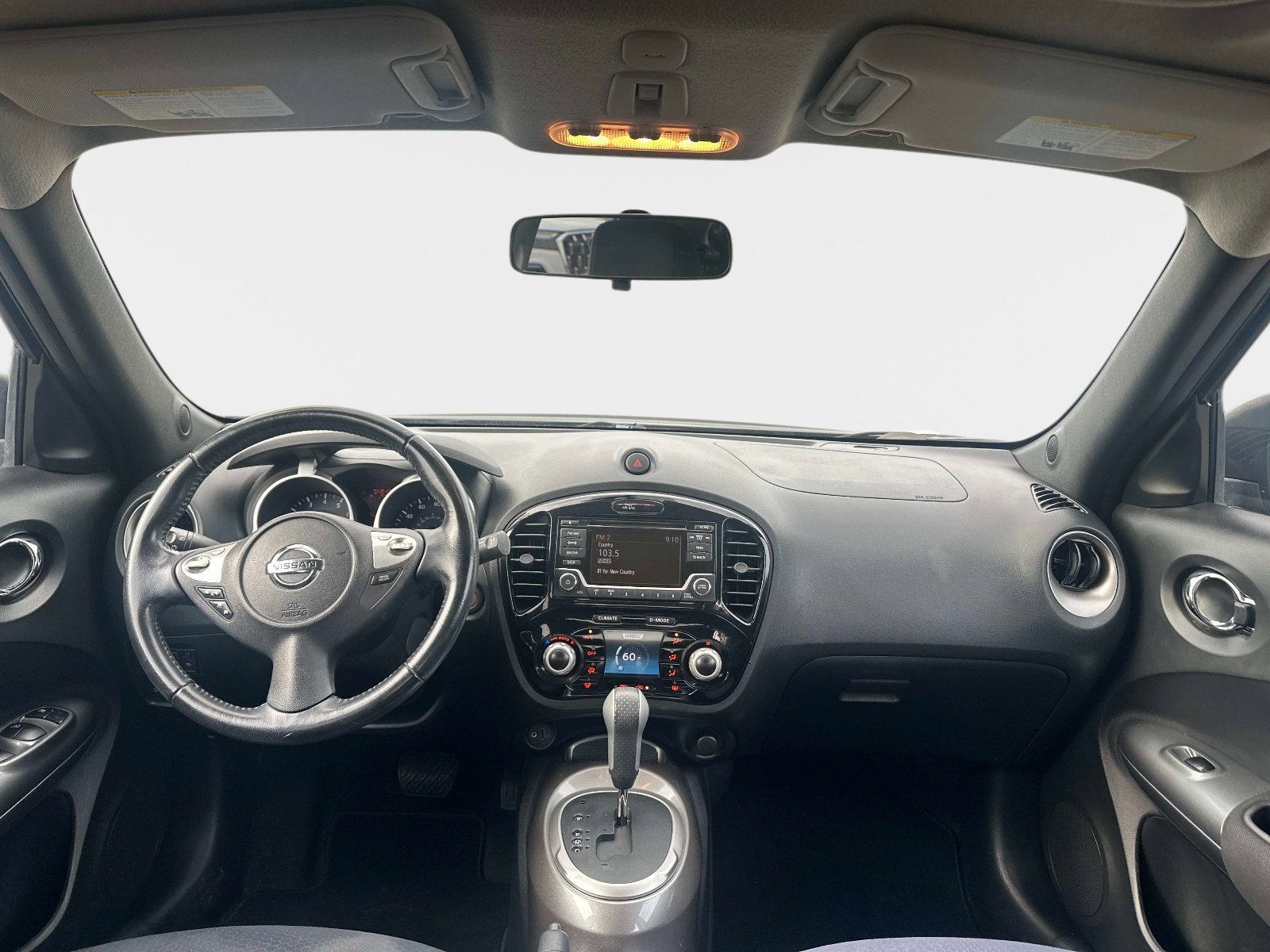 Used 2015 Nissan Juke SV FWD image 8