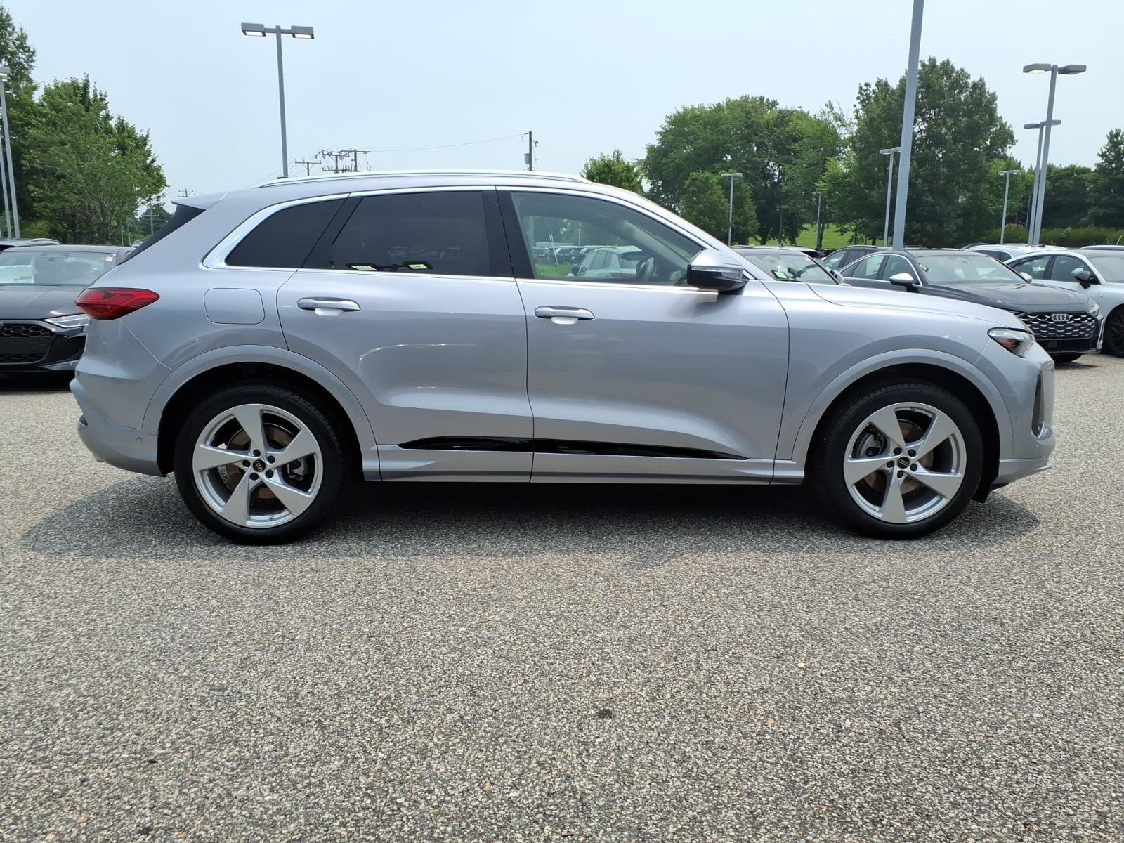 Used 2025 Audi Q5 Prestige AWD/4WD image 5