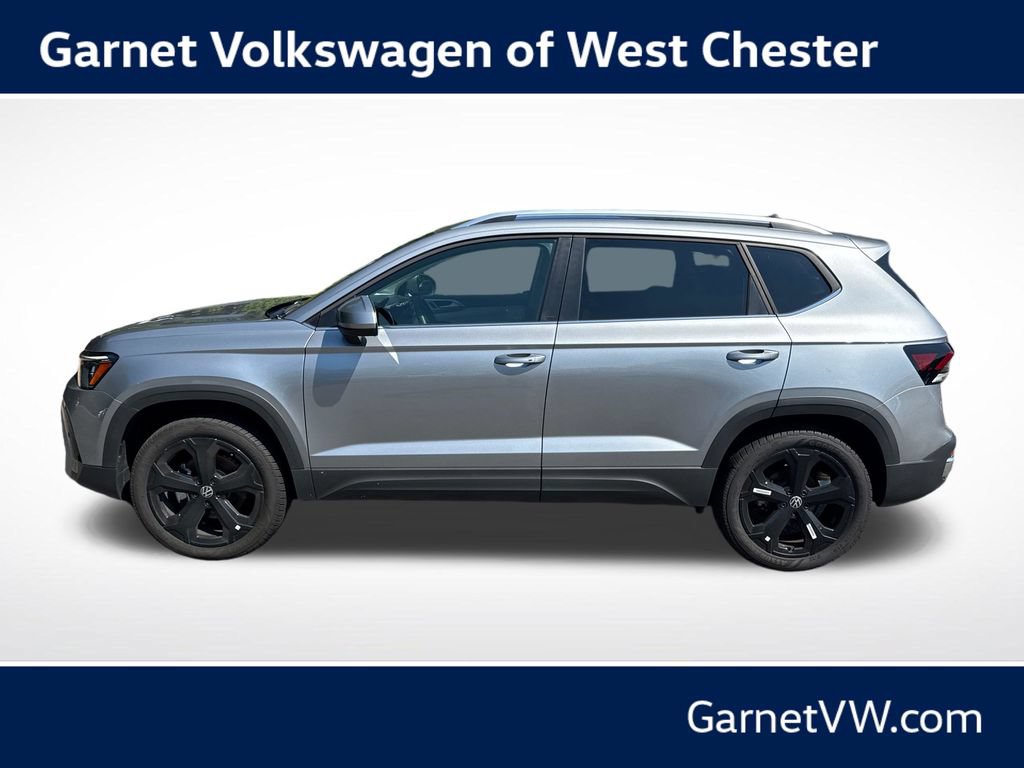 Used 2025 Volkswagen Taos SEL AWD/4WD image 2