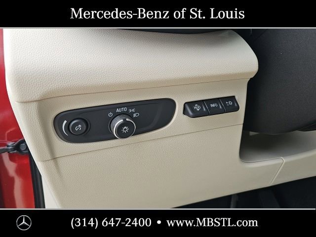 Used 2023 Buick Envision Avenir image 18