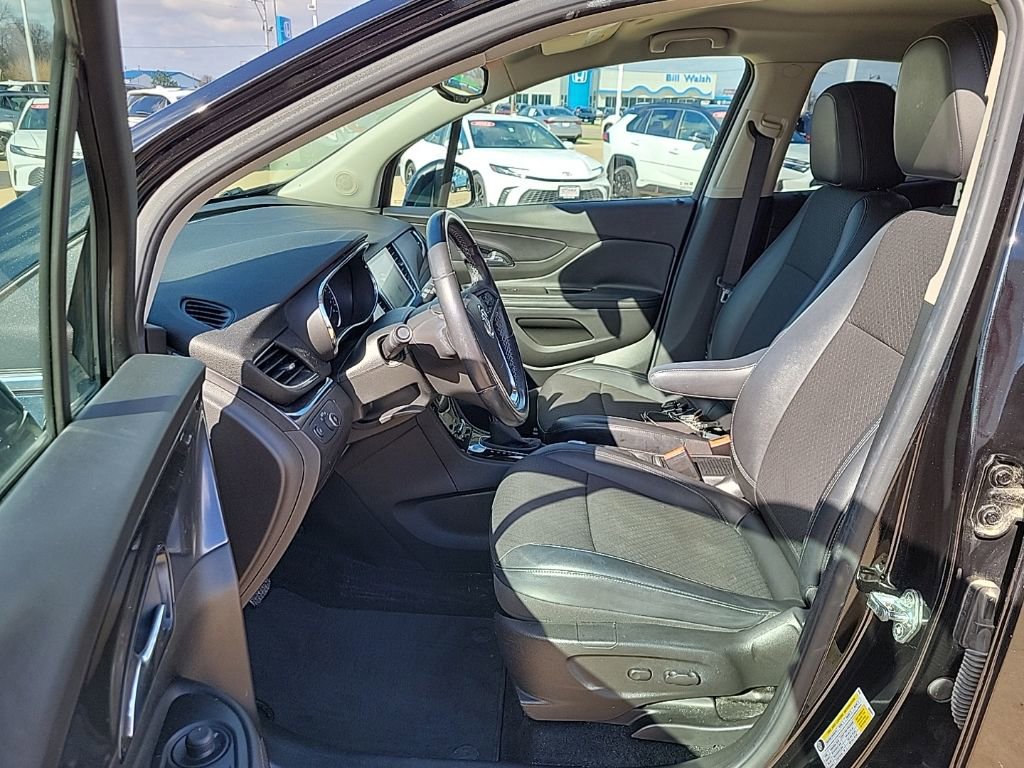 Used 2018 Buick Encore Preferred image 8