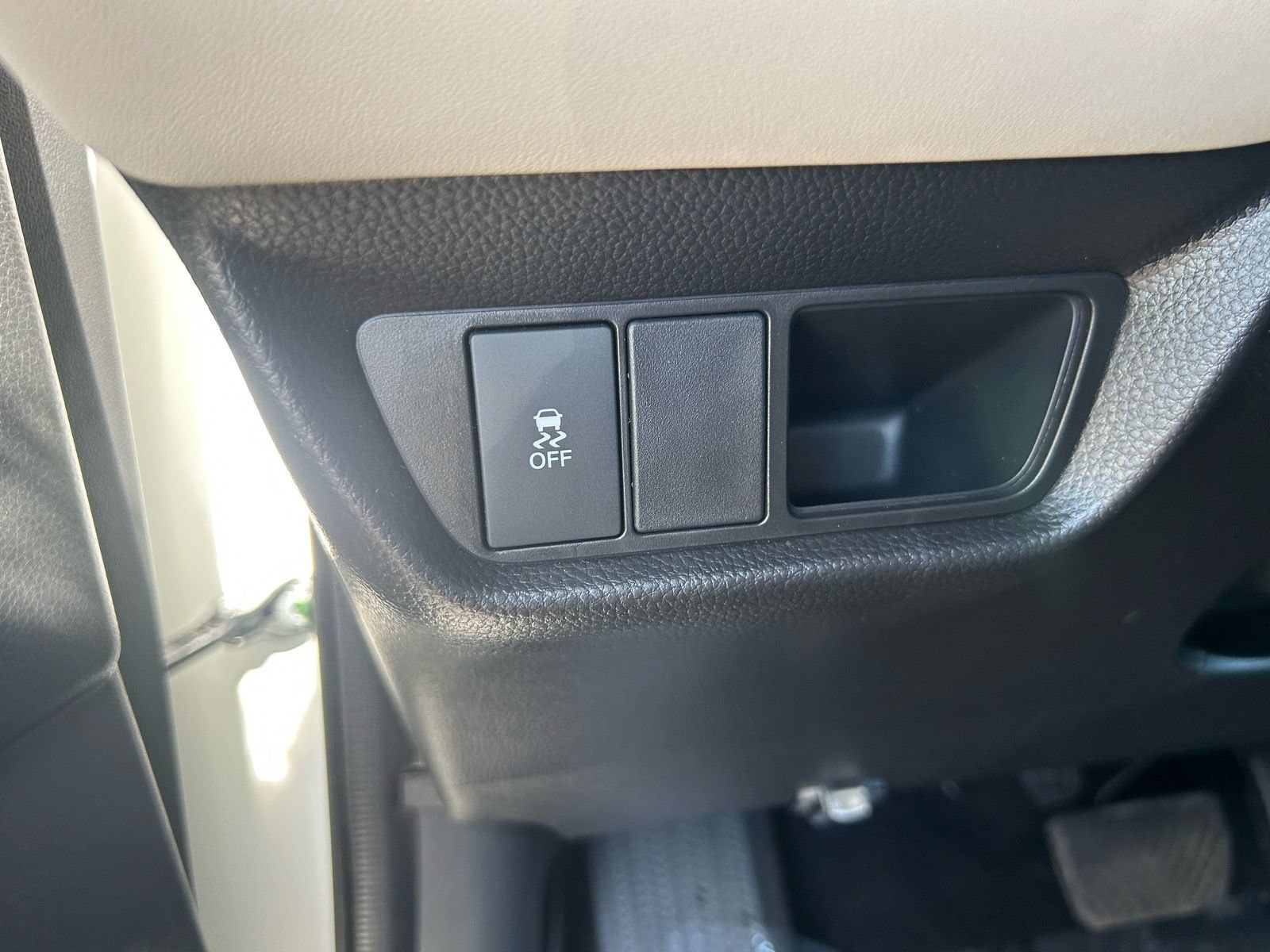 Certified 2026 Honda HR-V EX-L image 30