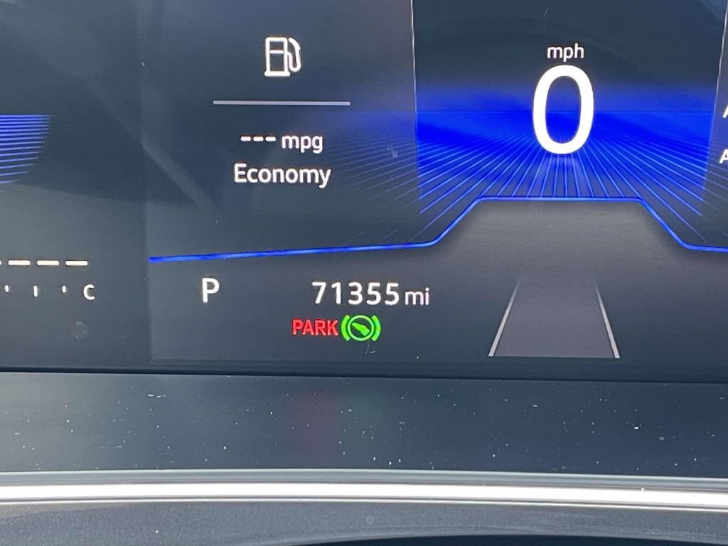 Certified 2023 Volkswagen Tiguan SE FWD image 25