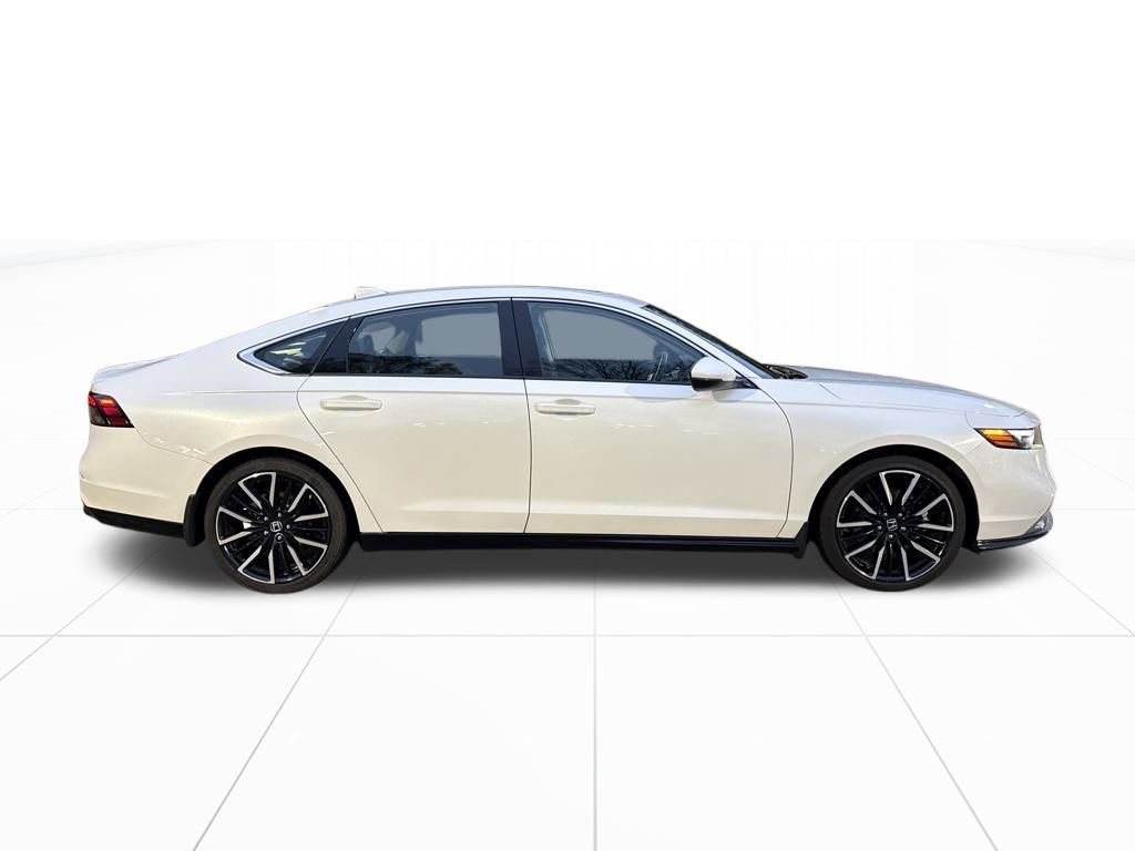 Certified 2025 Honda Accord Touring image 10