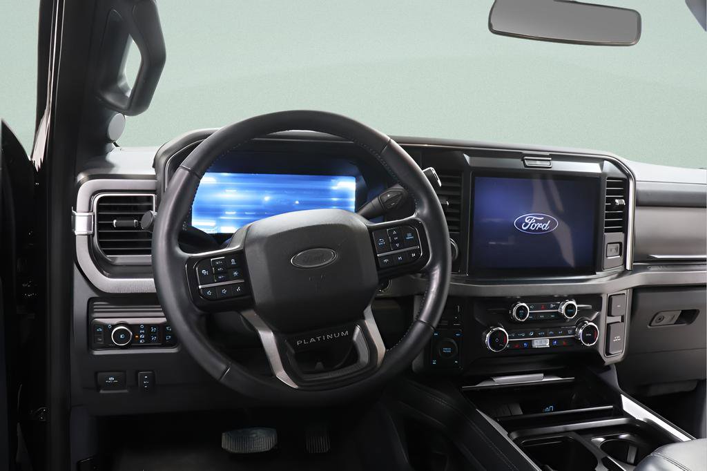 Used 2025 Ford F250 Platinum image 9