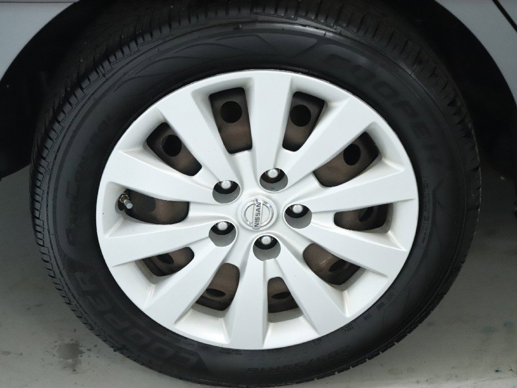 Used 2015 Nissan Sentra SV image 12