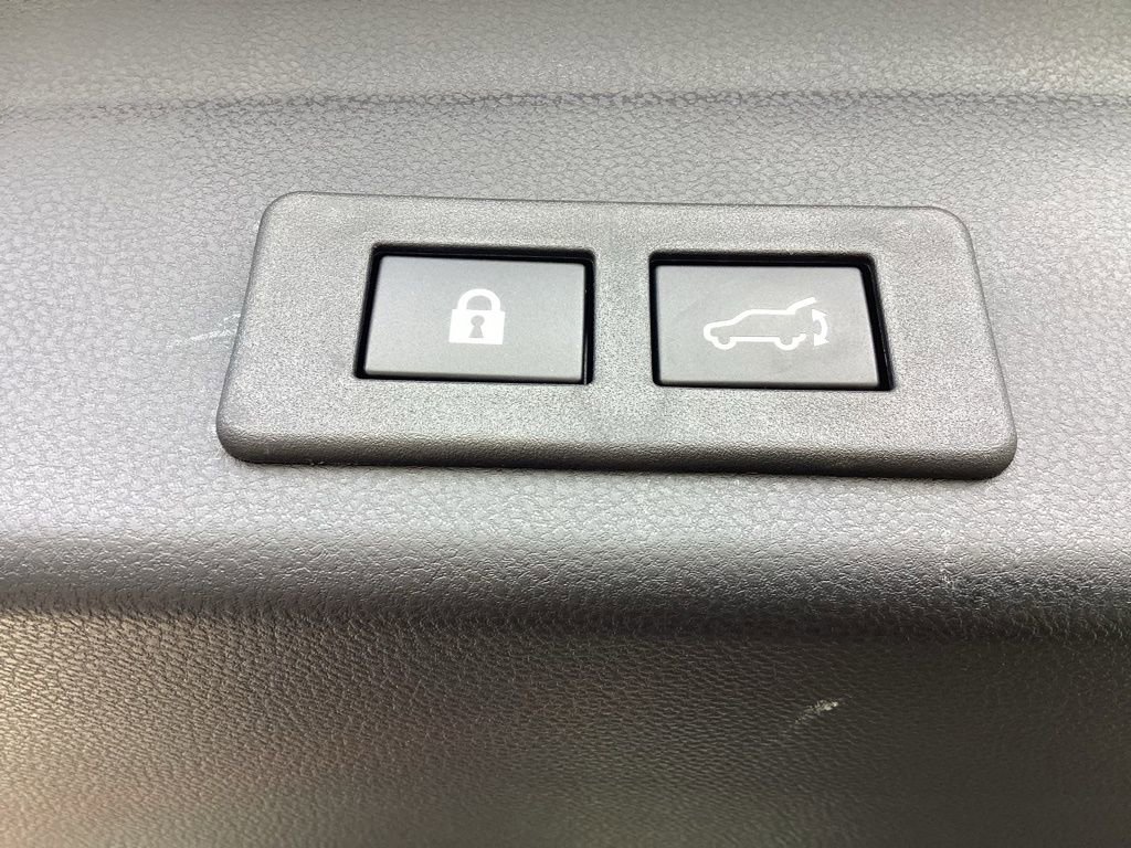 Used 2025 Subaru Ascent Touring image 13