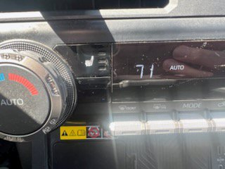 Used 2025 Toyota Tacoma SR5 AWD/4WD image 13