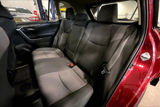 Used 2019 Toyota RAV4 XLE w/ Convenience Package AWD/4WD image 26