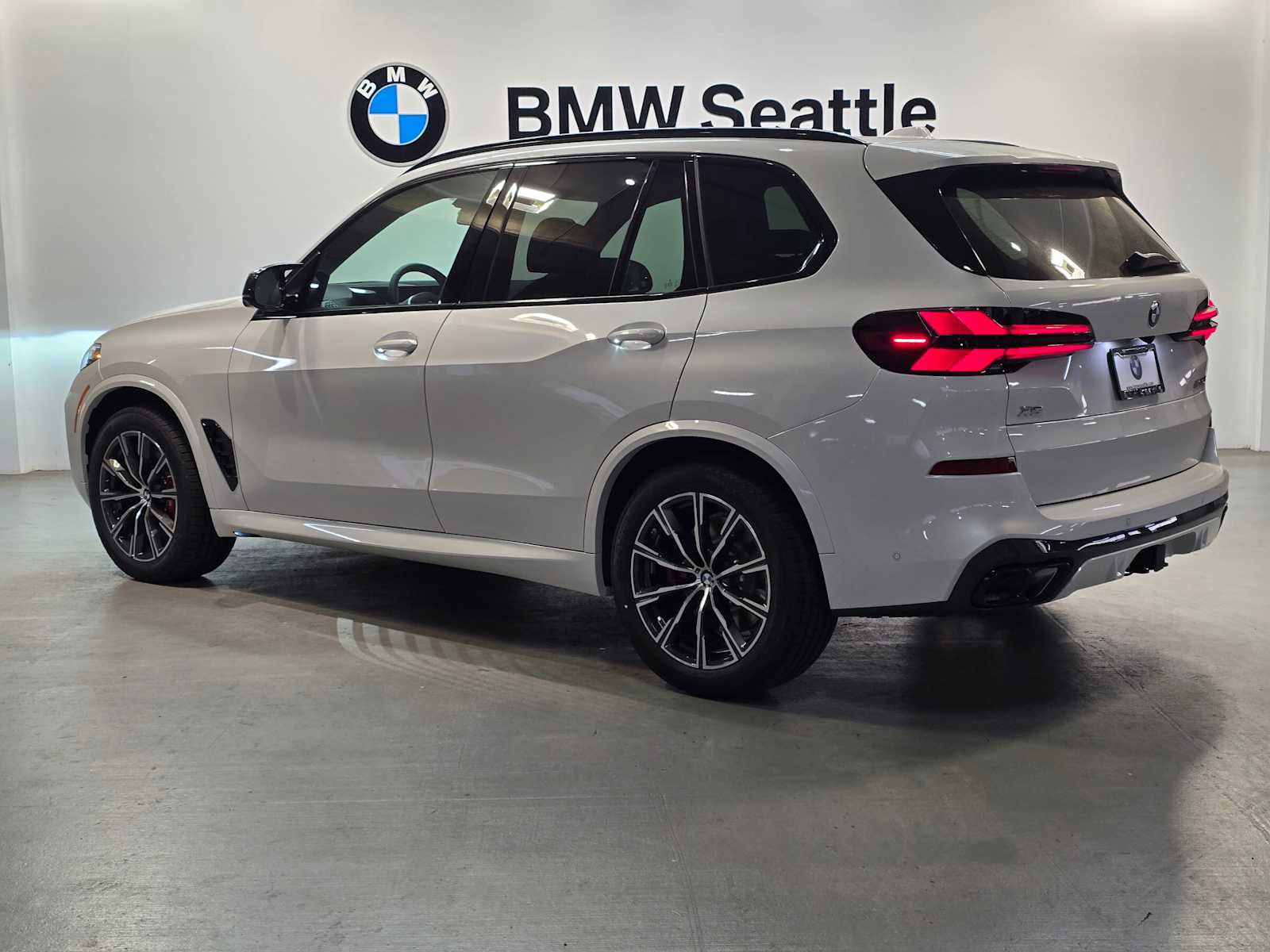 New 2026 BMW X5 M60i AWD/4WD image 34