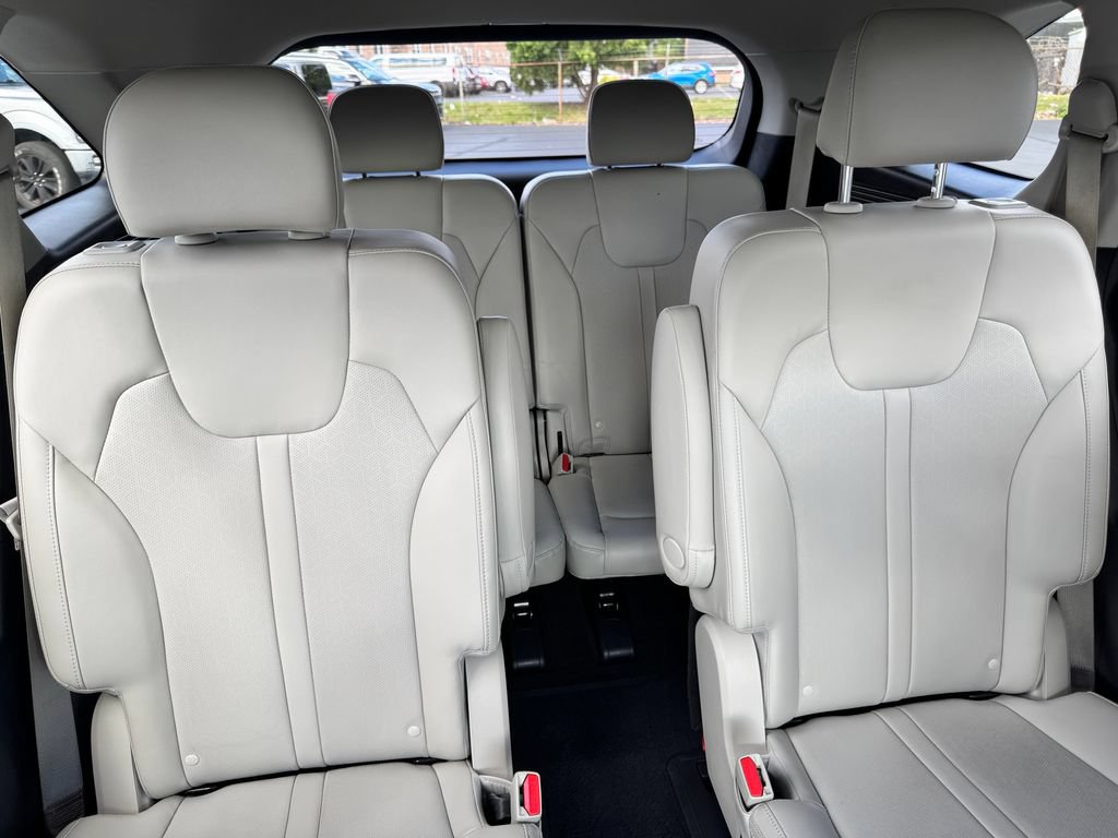 Used 2023 Kia Sorento EX w/ Panoramic Sunroof Package FWD image 15