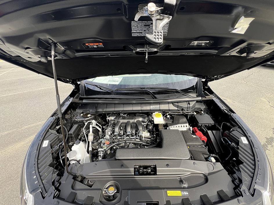 New 2026 Nissan Pathfinder SL image 14