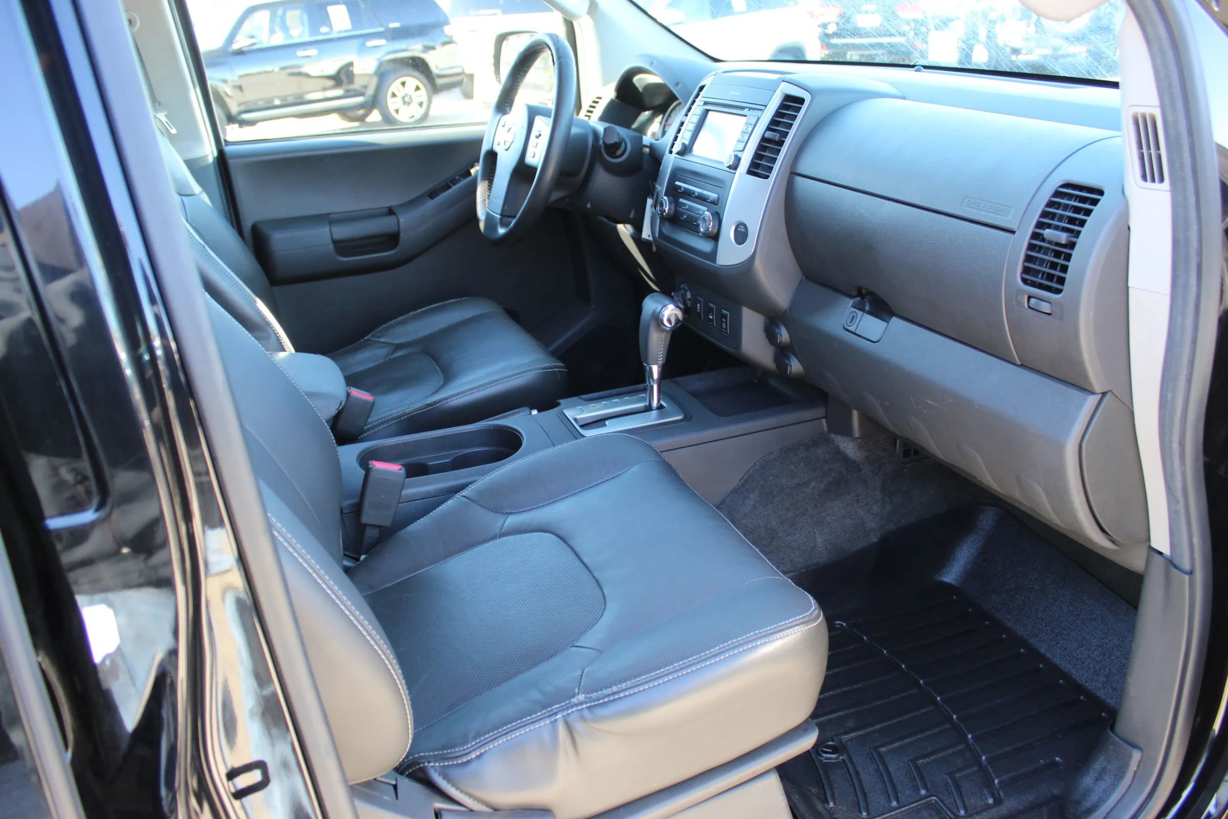 Used 2013 Nissan Xterra PRO-4X w/ Pro-4x Leather Pkg image 27