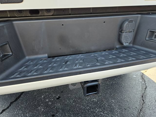 Used 2018 Nissan Titan SL w/ Midnight Edition AWD/4WD image 18