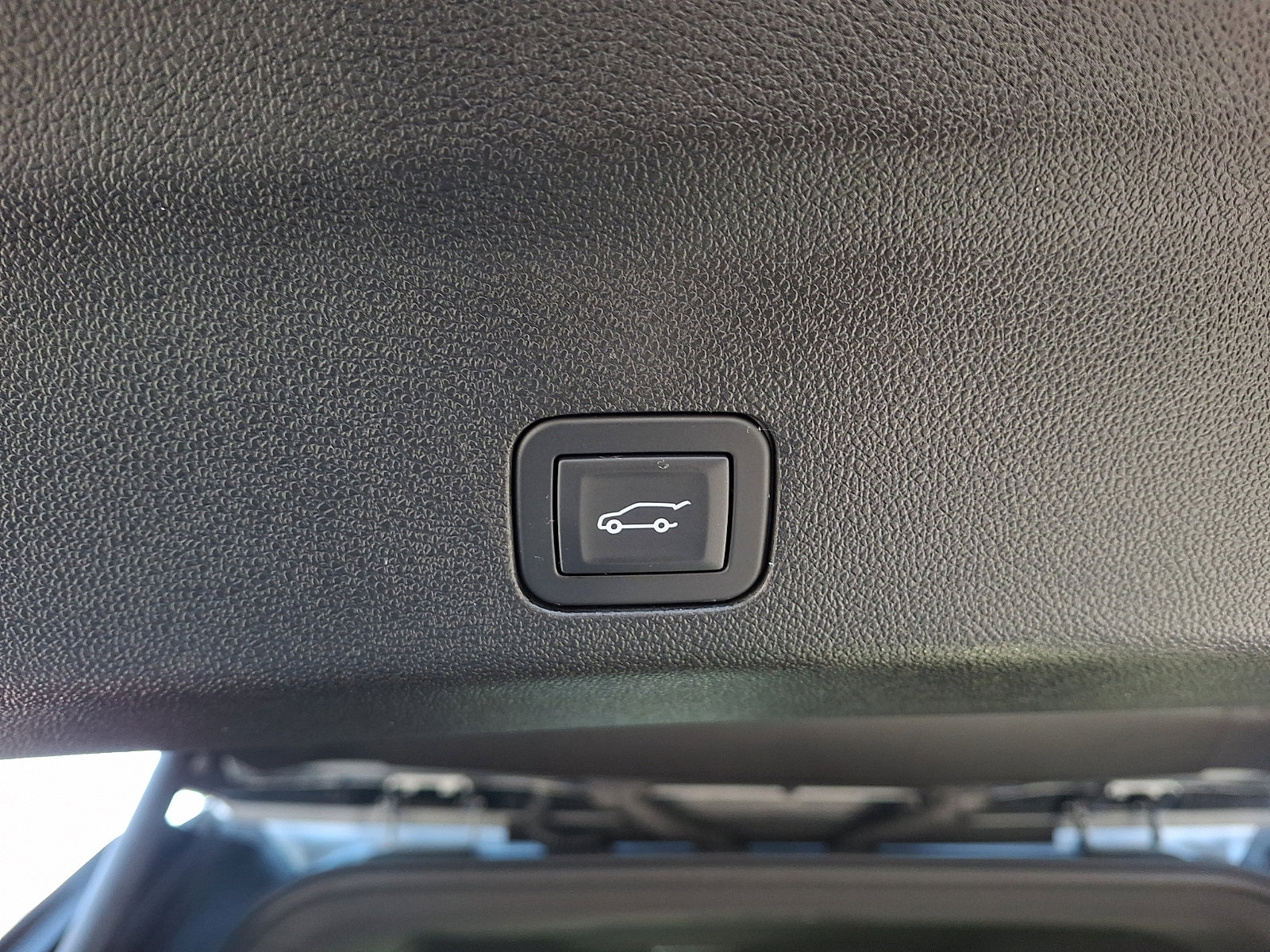 Used 2025 GMC Yukon XL Denali w/ Sun & Power Step Package image 31