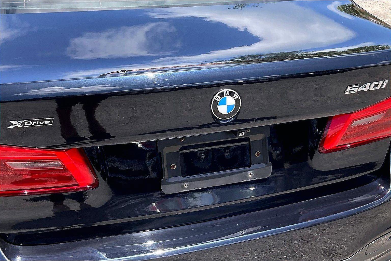 Used 2018 BMW 540i xDrive image 23
