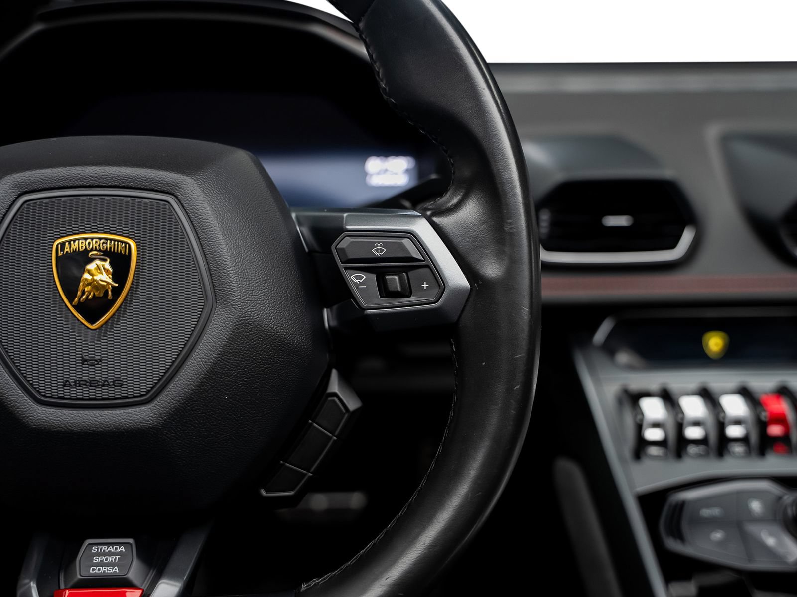 Used 2017 Lamborghini Huracan LP 580-2 RWD image 37