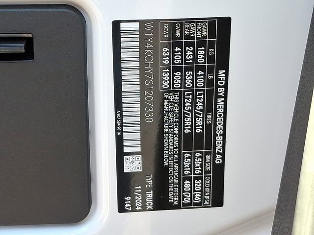 Used 2025 Mercedes-Benz Sprinter 2500 image 26