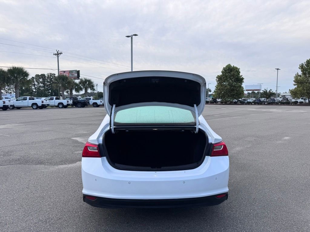 Used 2024 Chevrolet Malibu LT image 5