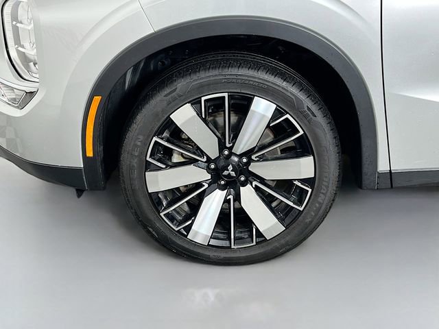Used 2025 Mitsubishi Outlander SE AWD/4WD image 28