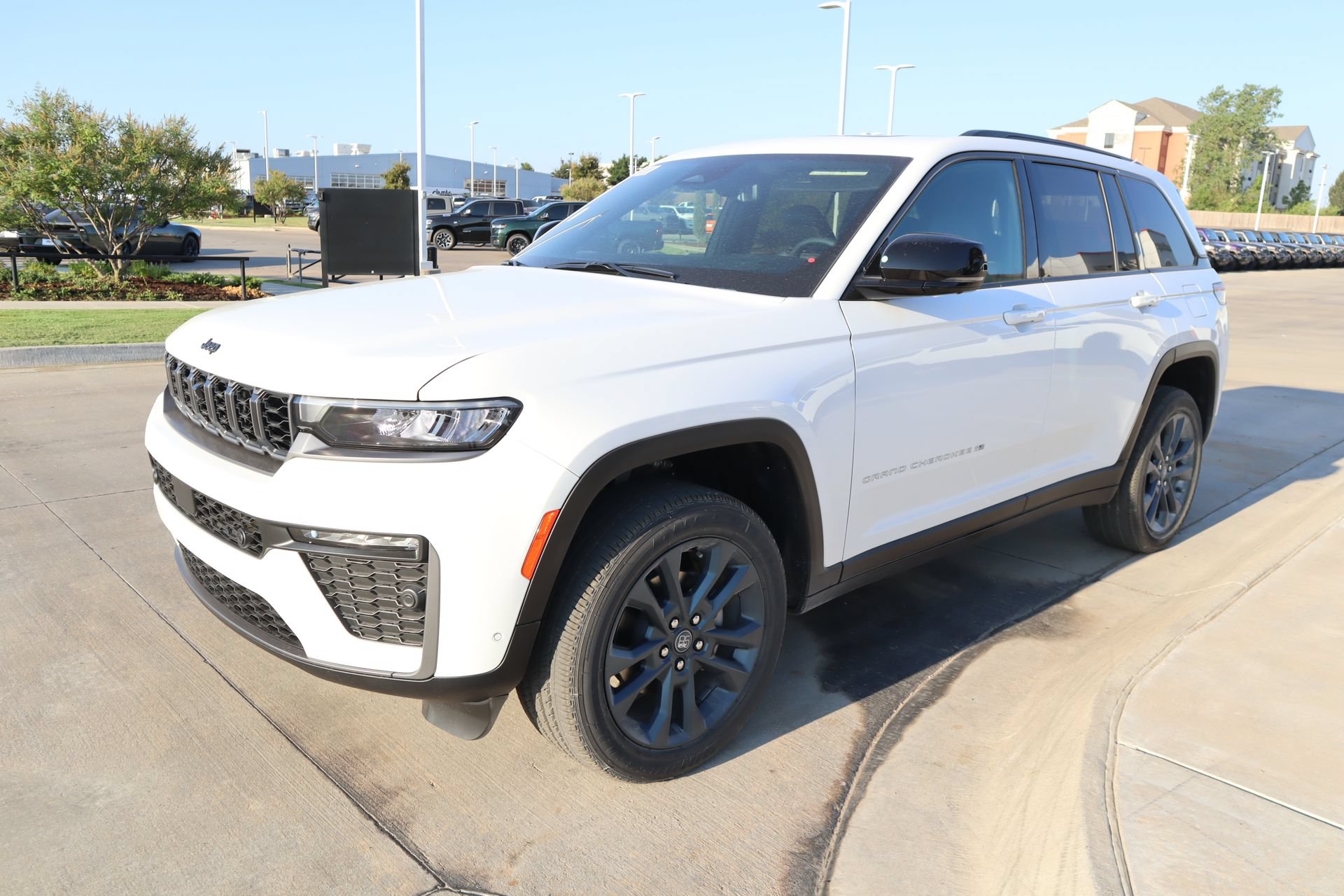 New 2026 Jeep Grand Cherokee Limited AWD/4WD image 11
