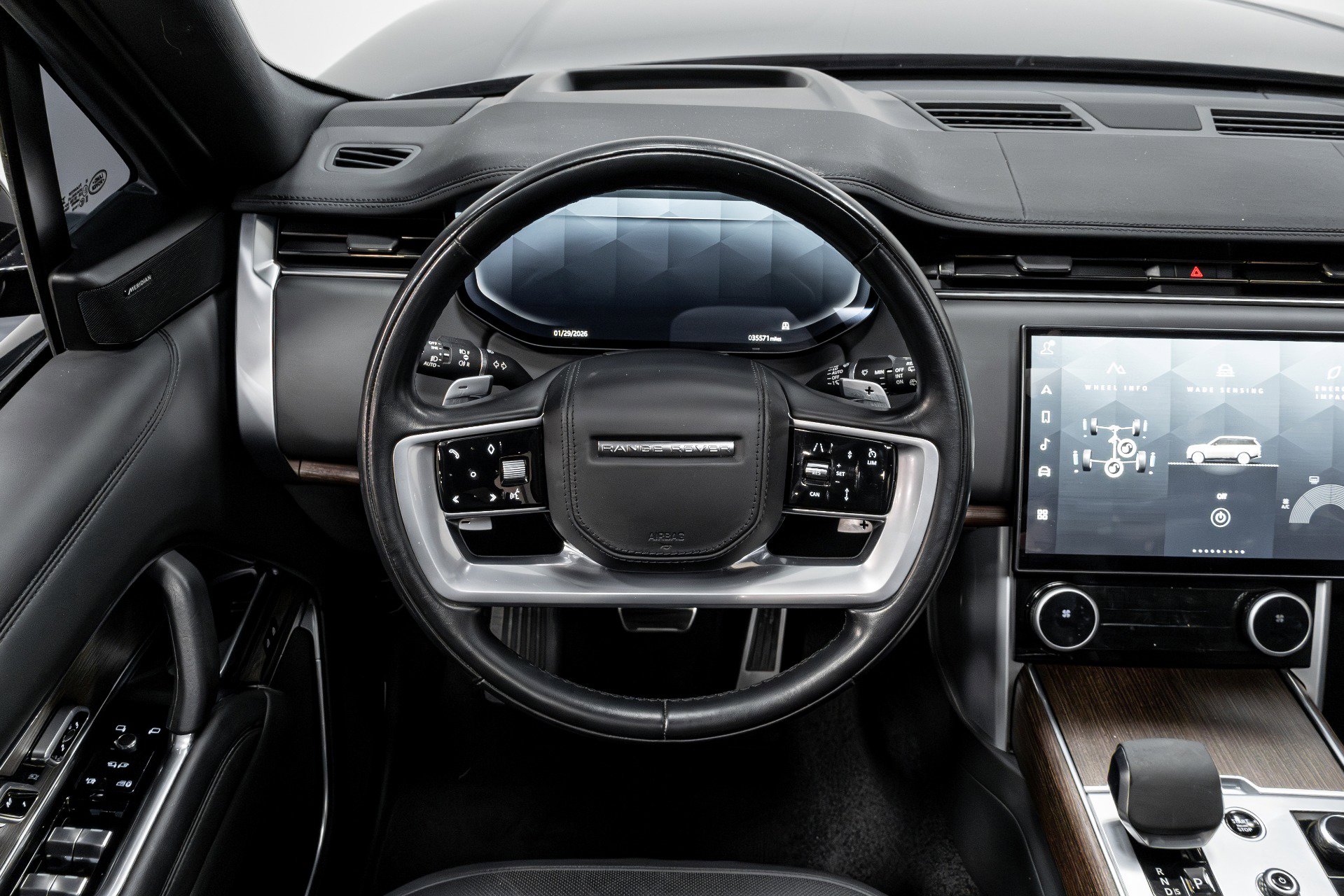 Used 2023 Land Rover Range Rover Long Wheelbase SE image 54