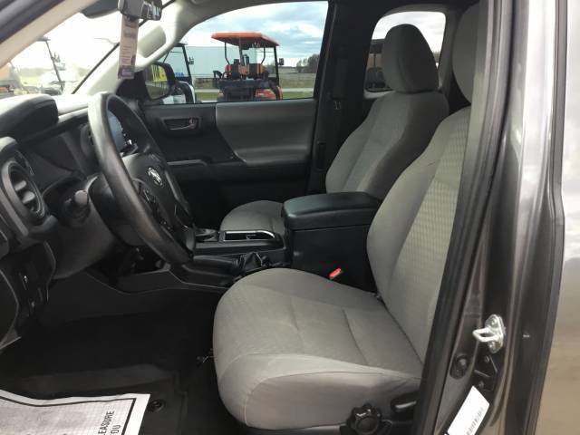 Used 2022 Toyota Tacoma SR image 13