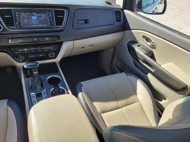 Used 2019 Kia Sedona EX FWD image 17