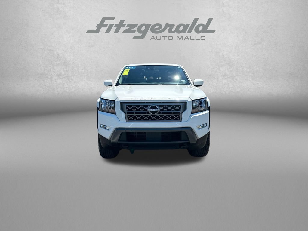 Used 2024 Nissan Frontier SV w/ Technology Package AWD/4WD image 2