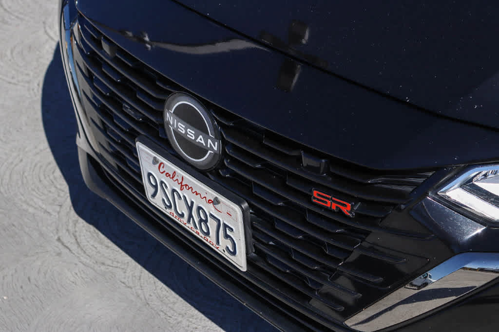 Used 2025 Nissan Sentra SR FWD image 8