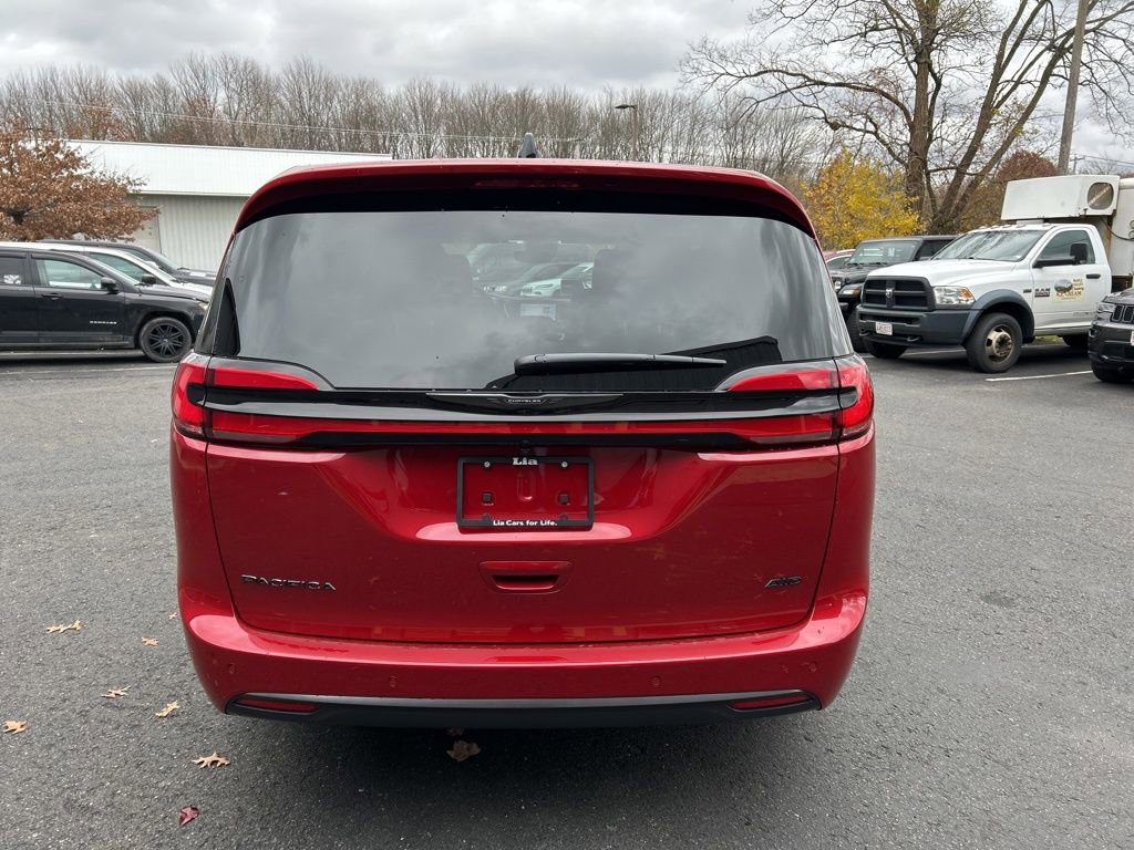 New 2026 Chrysler Pacifica Select image 5