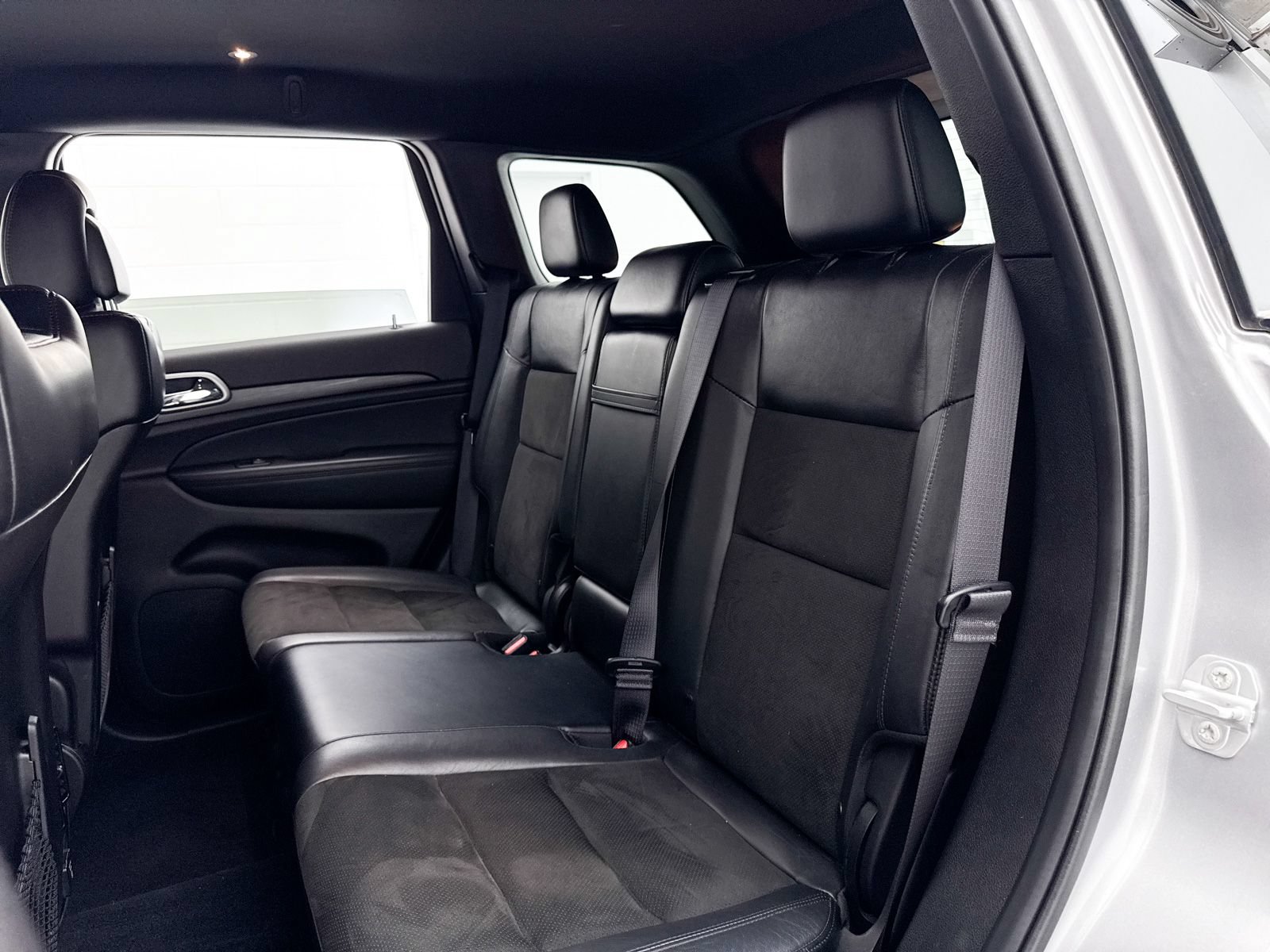 Used 2021 Jeep Grand Cherokee Laredo X AWD/4WD image 31