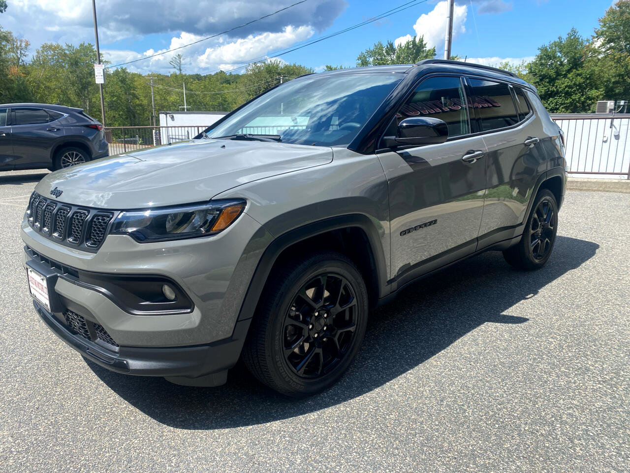 Used 2023 Jeep Compass Latitude w/ Sun and Sound Group image 4